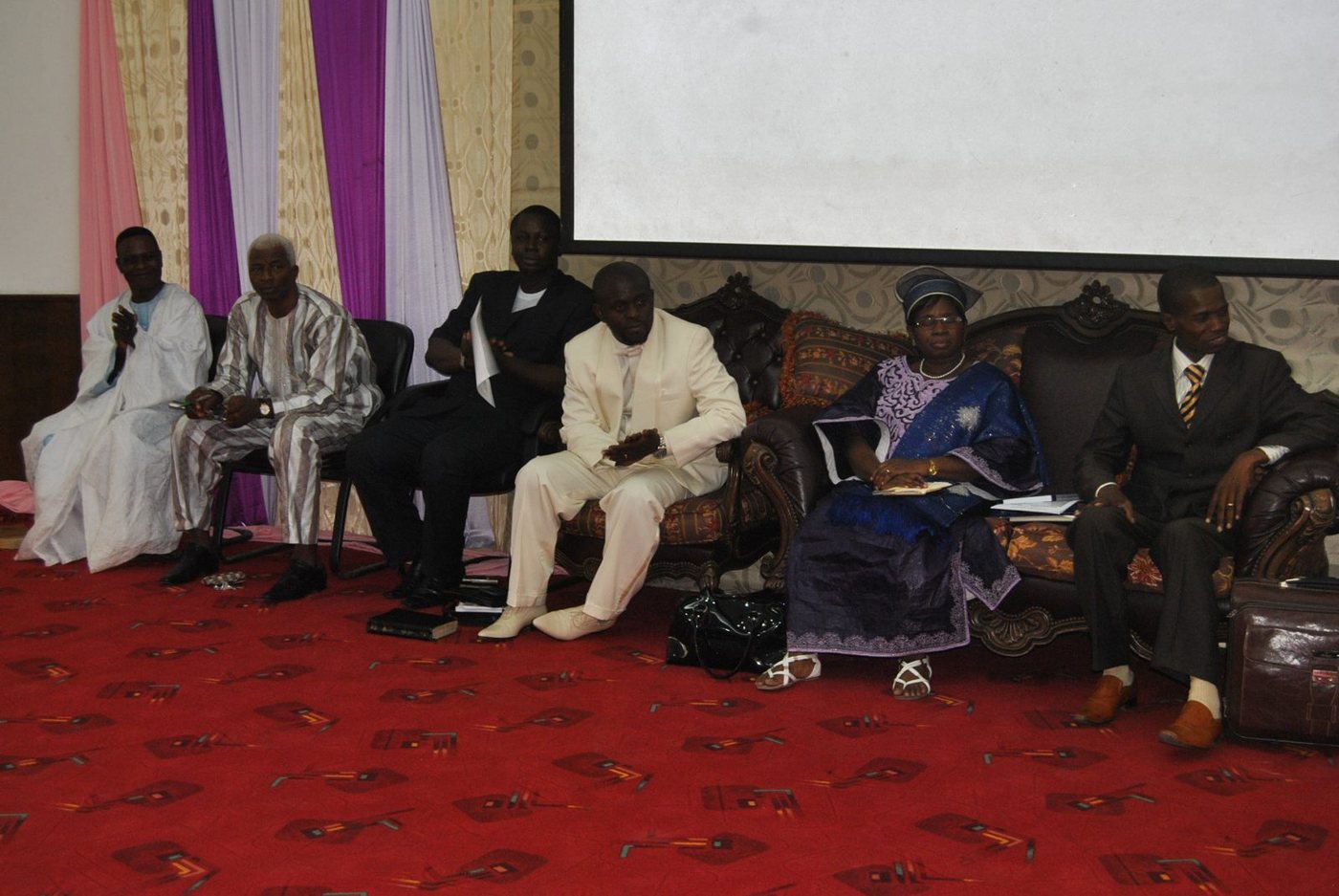 Le public réuni pour le lancement du livre Idolâtrie et Destinée de l'Afrique